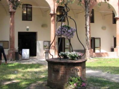 Il DESU di Unimore si spinge nel territorio alla ricerca di una didattica innovativa che sa ibridarsi con i musei : dalla “Scuola In museo” dell’IC “A.Manzoni” alle esperienze variamente intese come “Scuola estesa”